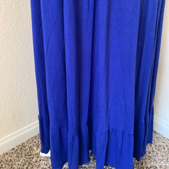 Strapless blue maxi dress with belt - Picture 2 of 8